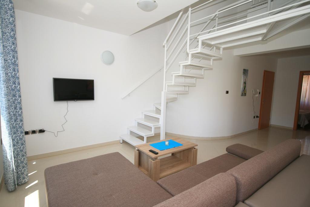 Apartment Mimoza 6, Baska, Krk Exterior foto